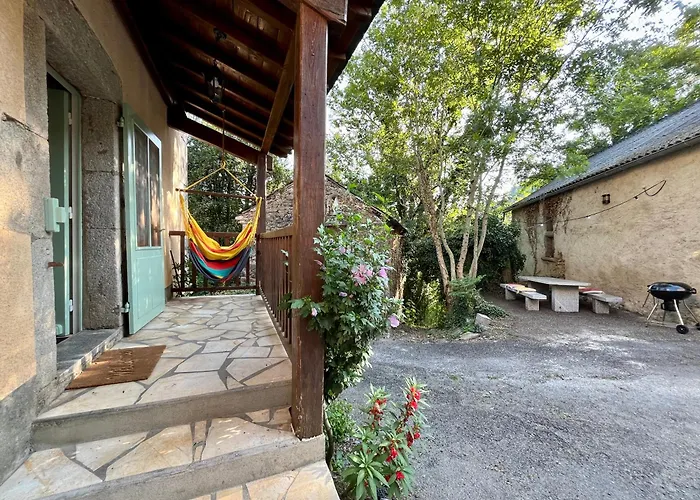 Parenthese En Foret - Baliveau, Sidobre Le Bez